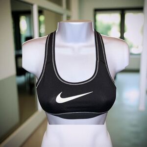 Nike Reversible Black Cream Sports Bra Size Small